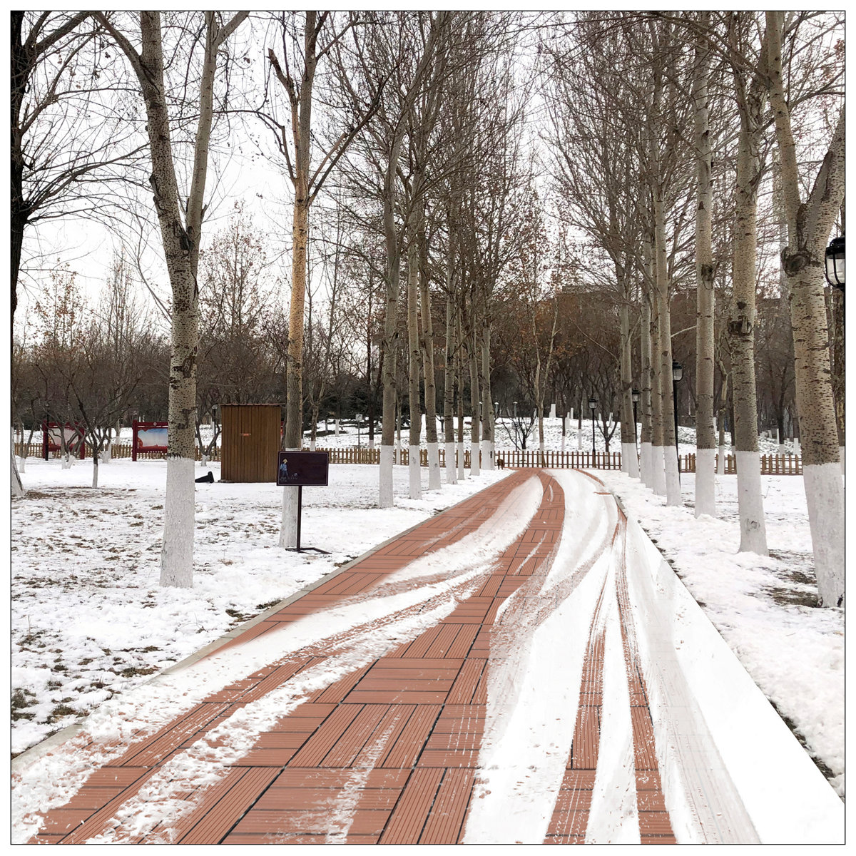 REDmintss Wood Plastic Composite Deck Tiles Set Of 20, Easy To Install